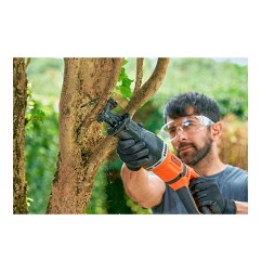 Sierra de sable 750w bes301-qs black+decker