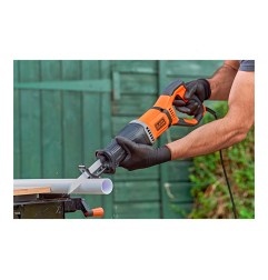 Sierra de sable 750w bes301-qs black+decker