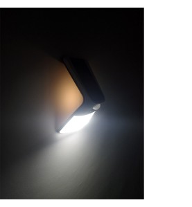 Aplique solar 3,5w 430lm recargable sensor presencia (2-8m) color negro 10,5x13cm edm