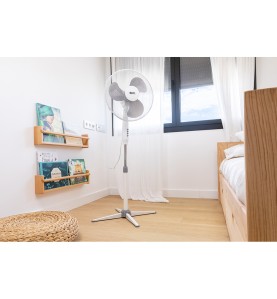 Ventilador de pie, blanco, potencia 45 w, db 60, aspas ø40 cm, altura regulable 105-125 cm