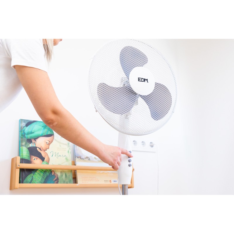 Ventilador de pie, blanco, potencia 45 w, db 60, aspas ø40 cm, altura regulable 105-125 cm