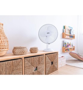 Ventilador de sobremesa. color blanco. potencia: 35w 53,4 db aspas: ø30 x 48 cm