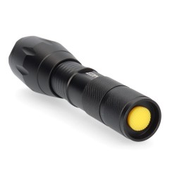 Linterna de aluminio con zoom. 1 led 3 x aaa (pilas incluidas)