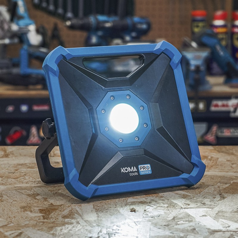 Foco proyector led 20w 1800 lm (sin batería ni cargador) 22,8 x 7 x 22,8 cm