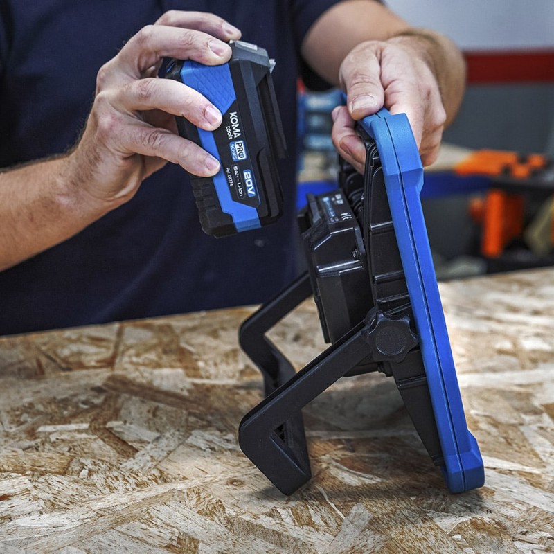 Foco proyector led 20w 1800 lm (sin batería ni cargador) 22,8 x 7 x 22,8 cm