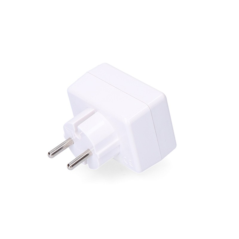 Clavija triple 2p 16a 250v color blanco max. 3680w solera 5113